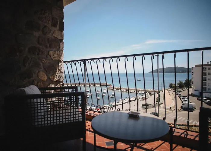Отель Western La Corniche 4*