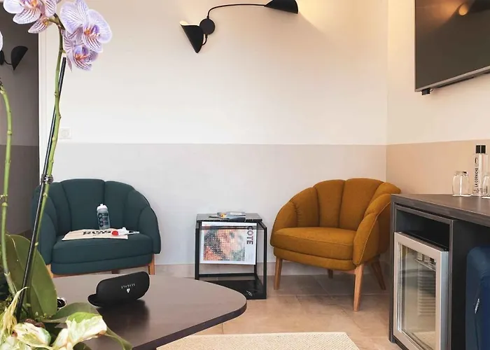 Western La Corniche Отель 4*