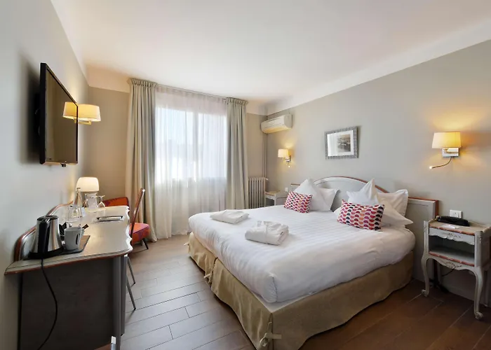 Western La Corniche 4* Тулон