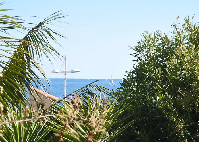 Western La Corniche 4* Тулон