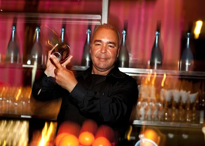Western La Corniche Отель