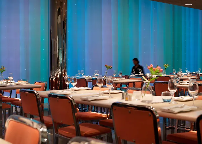 Отель Western La Corniche 4*