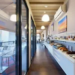 Western La Corniche Hotell 4*
