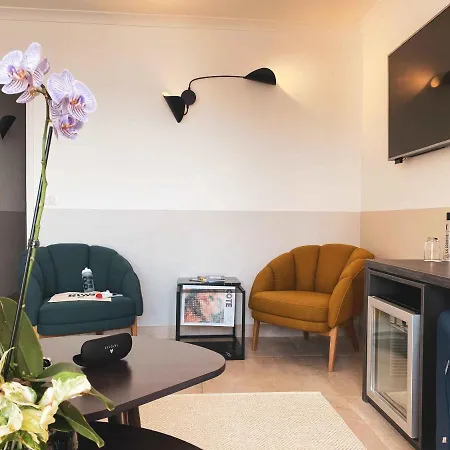 Western La Corniche 4*