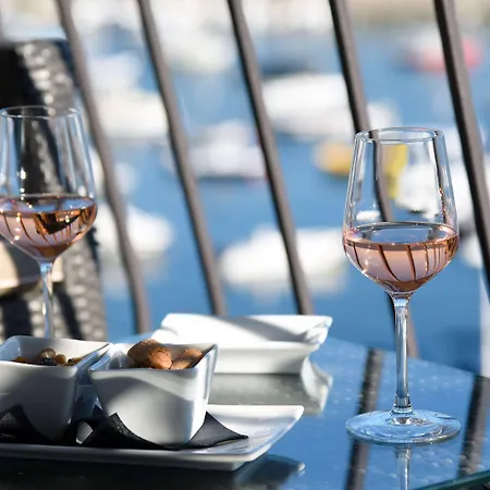 Western La Corniche 4*