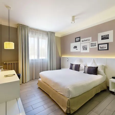 Western La Corniche Otel Toulon