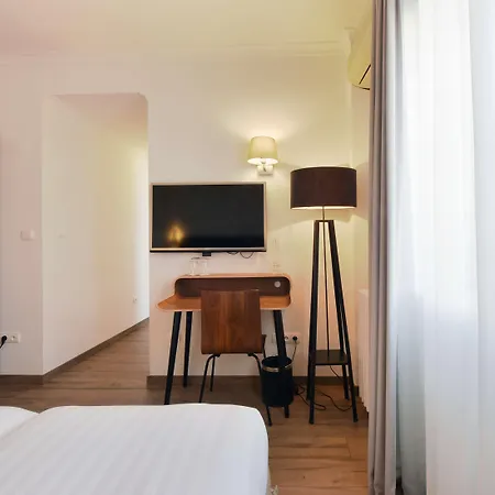 Western La Corniche Hotel Tulon