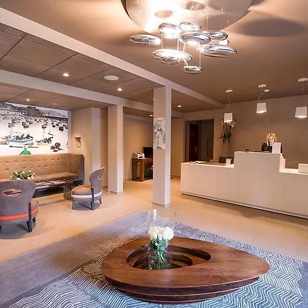 Western La Corniche Hotel