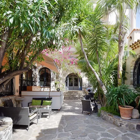 Western La Corniche Отель 4*
