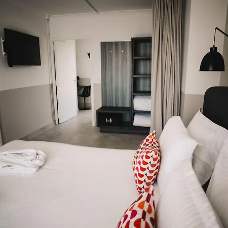 Western La Corniche Hotel 4*
