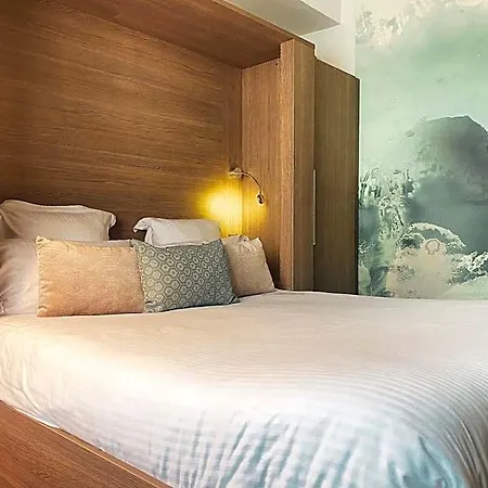 Western La Corniche 4*
