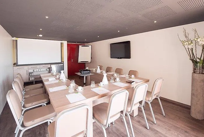 Western La Corniche Hotel 4*