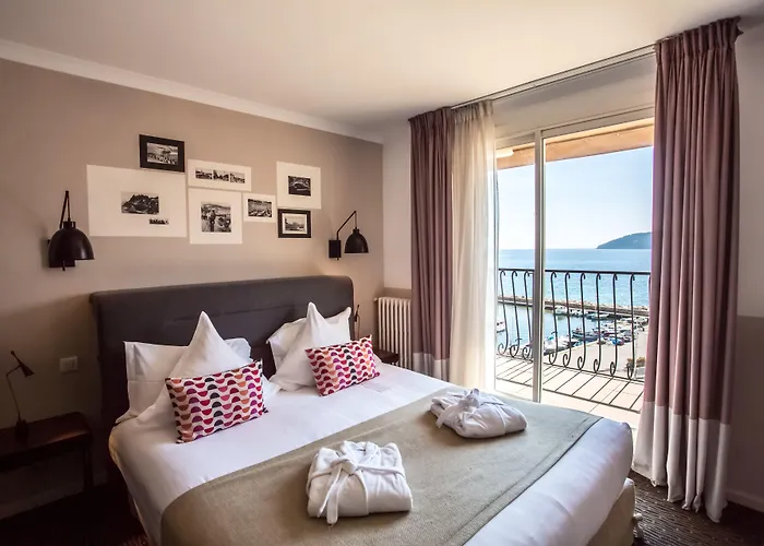 Western La Corniche Hotel